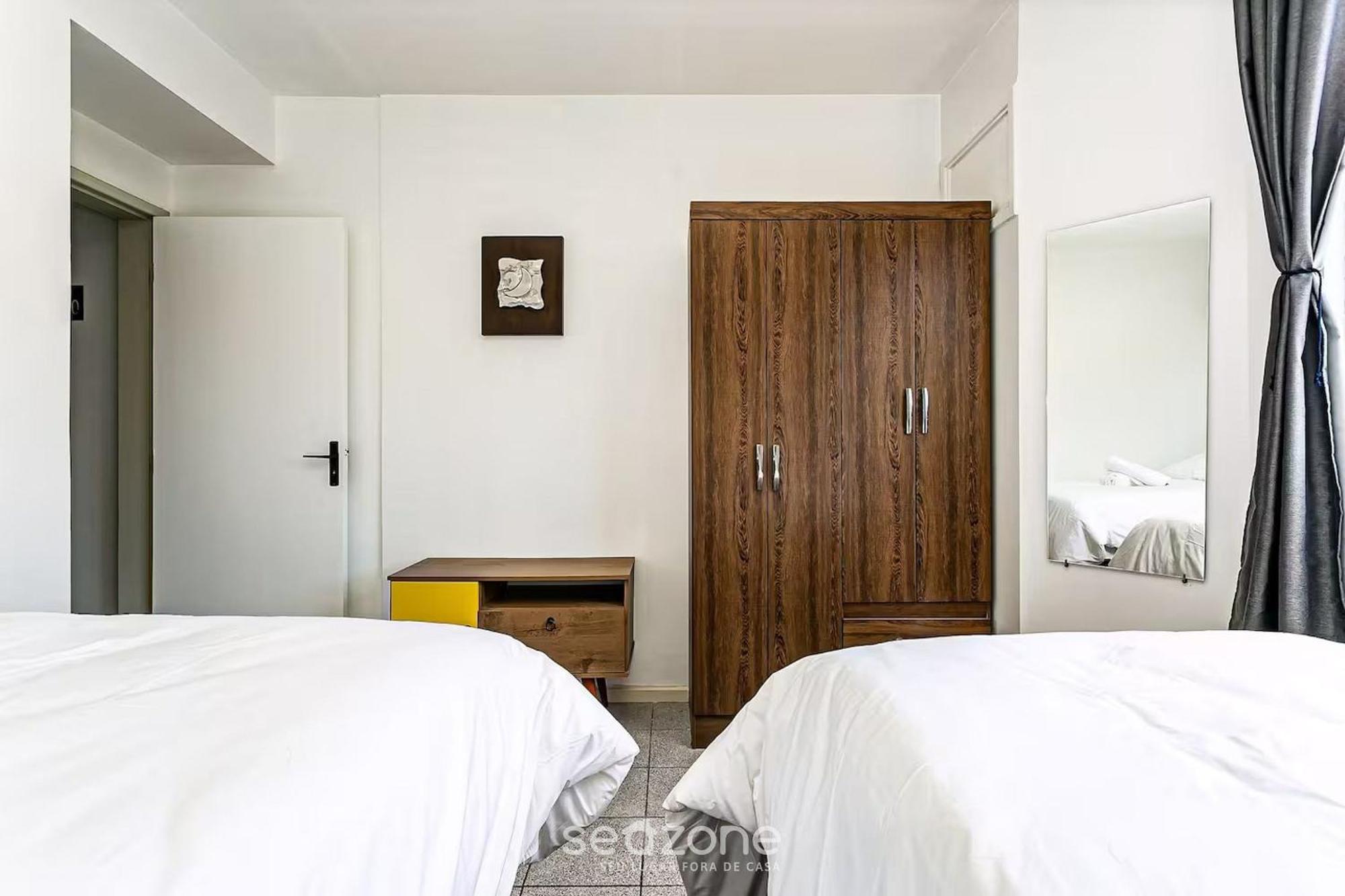 Apartamento Apto A 50 Metros Do Mar Em Canasvieiras Cbe105 *